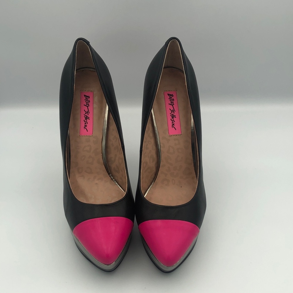 Betsey Johnson Carmindy Black and Pink High Heels Leather Upper NIB - Picture 3 of 15